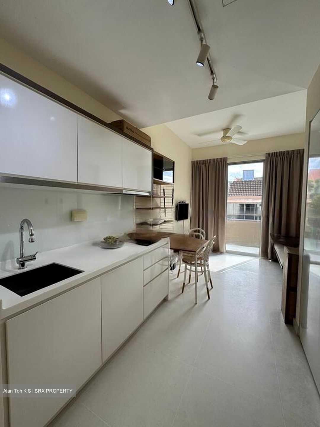 Casa Cambio (D19), Condominium #585044691
